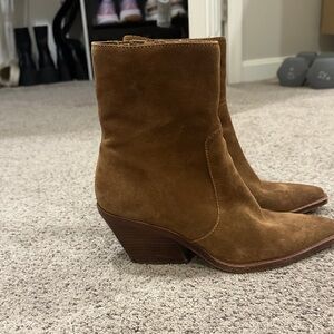 Dolce vita cognac suede bootie